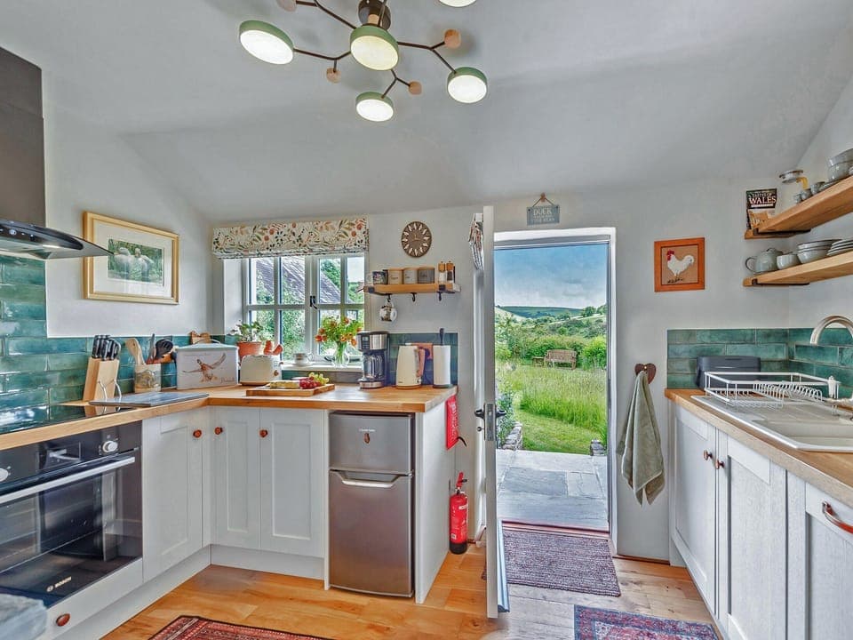Kitchen | Willow Tit Cottage, Ffostrasol