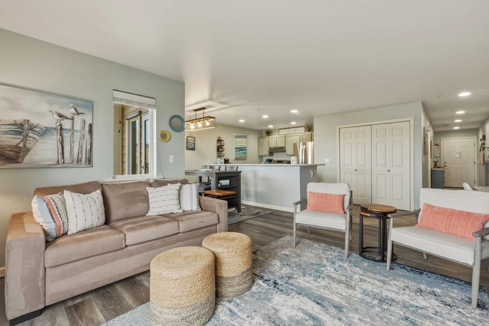 113 Vacation by the Sea