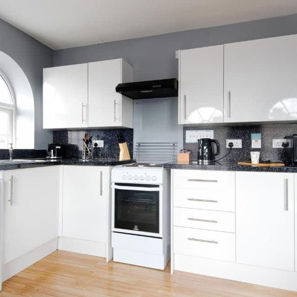 Apartment | 6 bedrooms, soundproofing, iron/ironing board, Internet