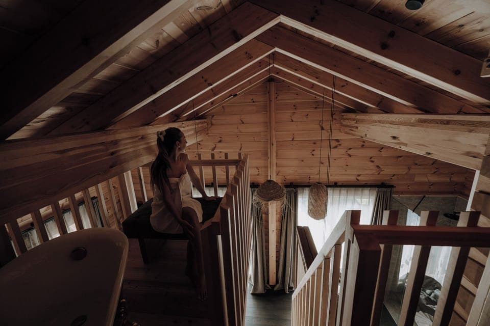 Deep soaking bathtub