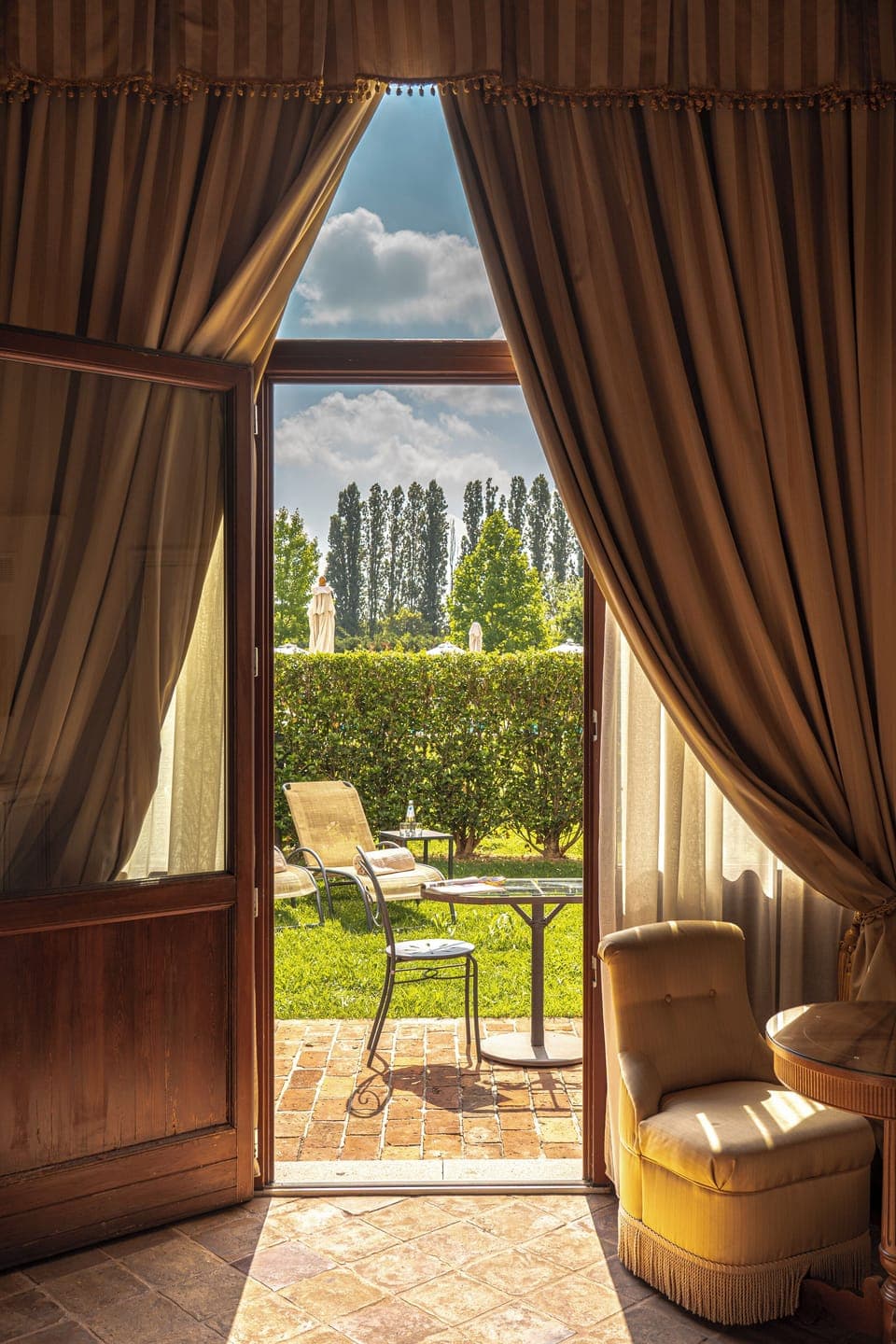 Superior Room, 1 Double Bed, Patio, Garden View | Terrace/patio