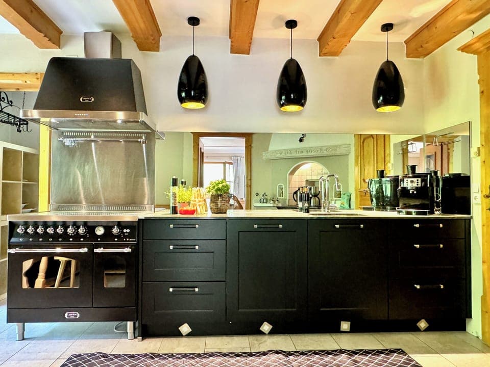 Comfort Chalet, Mountain View | Private kitchen | Full-size fridge, oven, stovetop, dishwasher