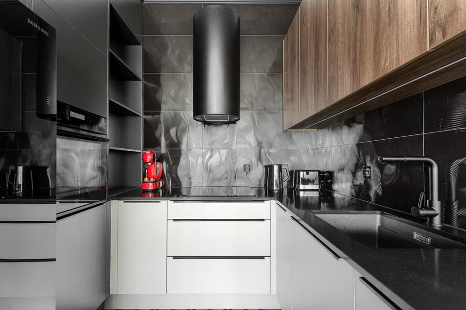 Elite Apartment | Private kitchenette | Fridge, stovetop, dishwasher, coffee/tea maker