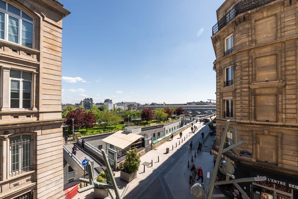 Classic Triple Room | Laptop workspace, blackout drapes, iron/ironing board, free WiFi