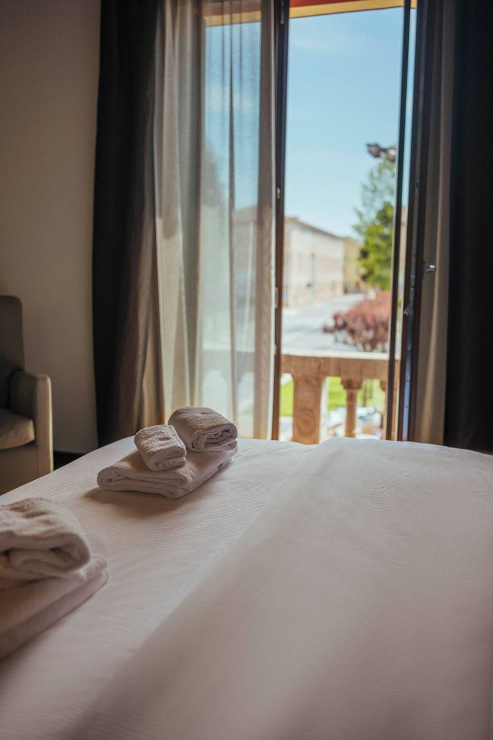 Soundproofing, free WiFi