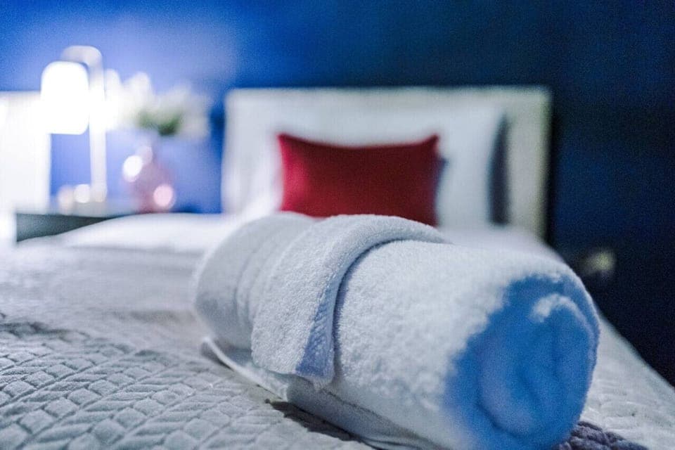 5 bedrooms, desk, laptop workspace, iron/ironing board