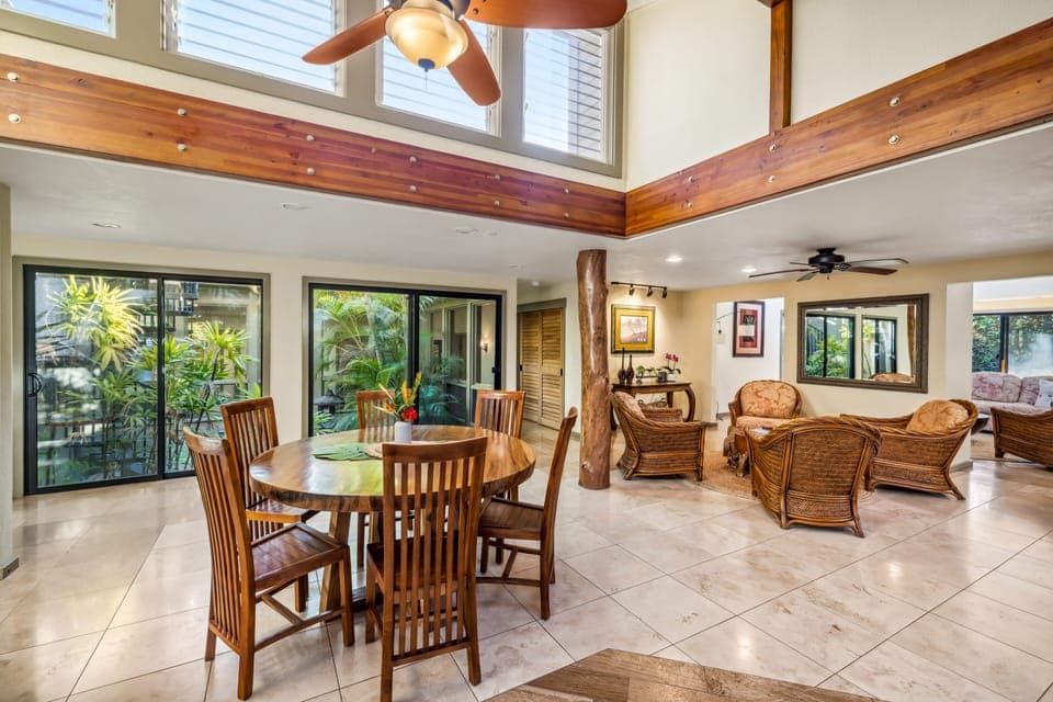 Dining Area, Atrium, Sitting Area