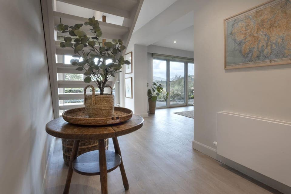 House | 3 bedrooms, desk, soundproofing, iron/ironing board