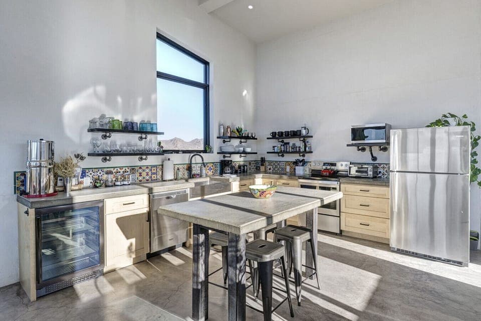 Fully stocked kitchen. Spices, coffee, olive oil, paper towels, soap, pots pans, plates silverware provided. Please provide your own drinking water or run tap through the silver Berkey filter.