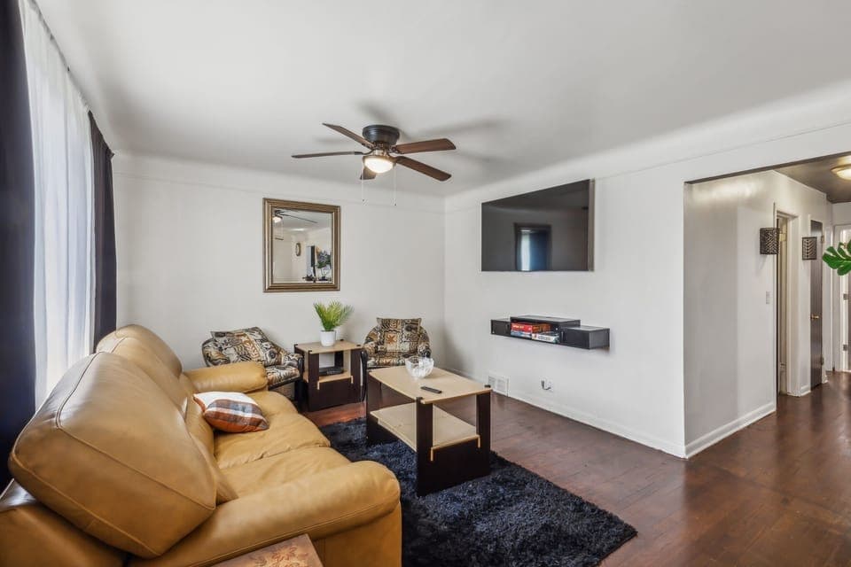 Furniture, Indoors, Living Room, Couch, Home Decor