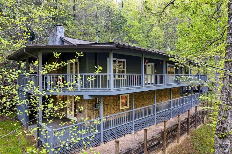 Misty Mountain Escape