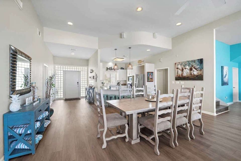 Dining area seats 8 people comfortably