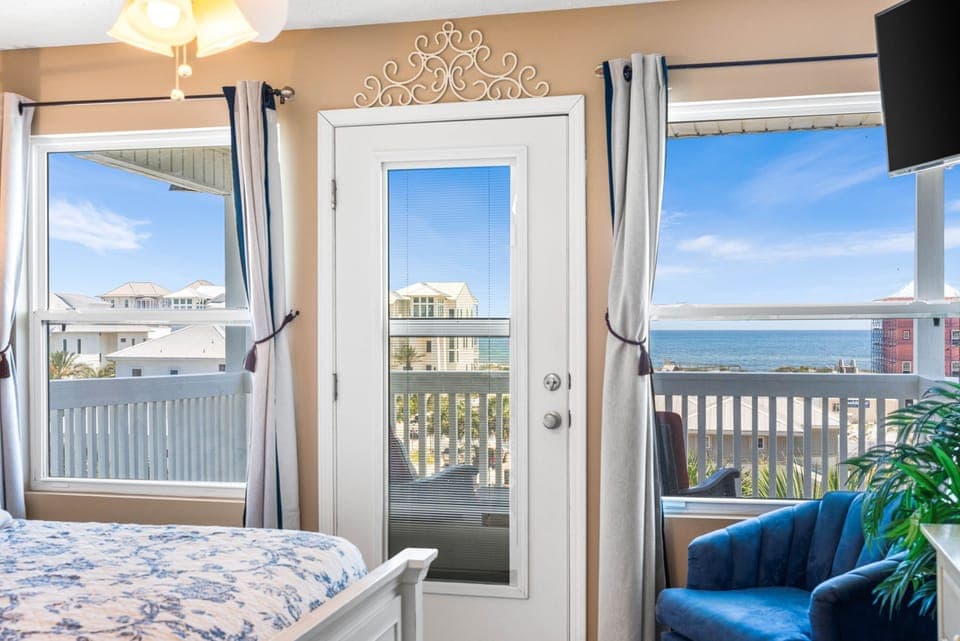 Door leads to private covered balcony