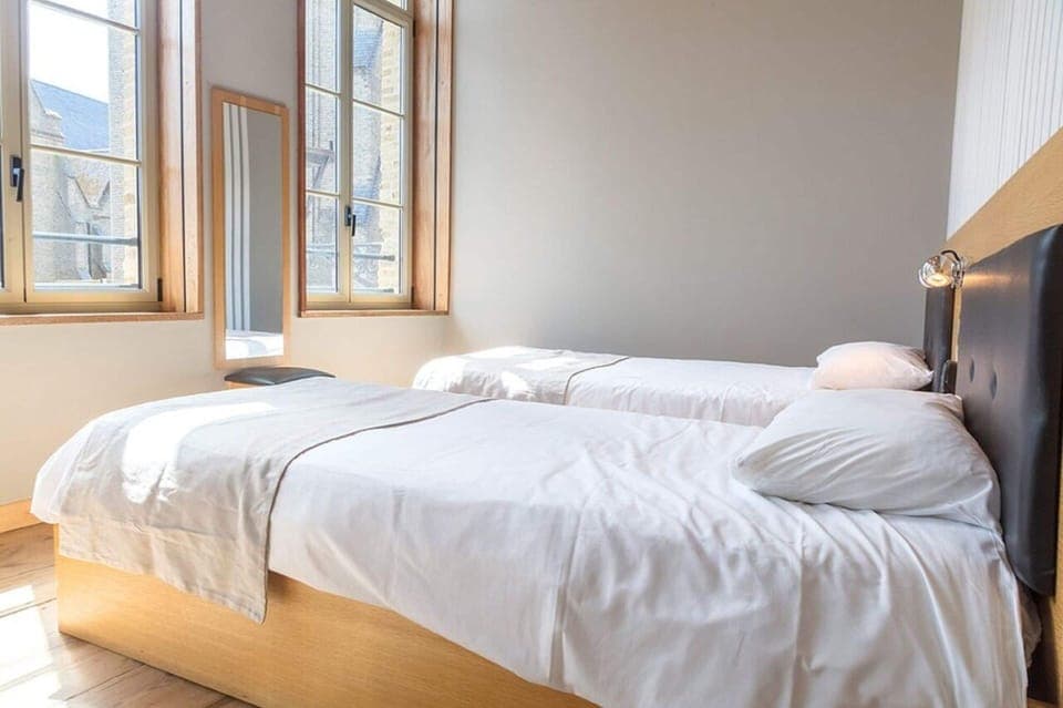 Superior Twin Room | Individually decorated, desk, soundproofing, free cribs/infant beds