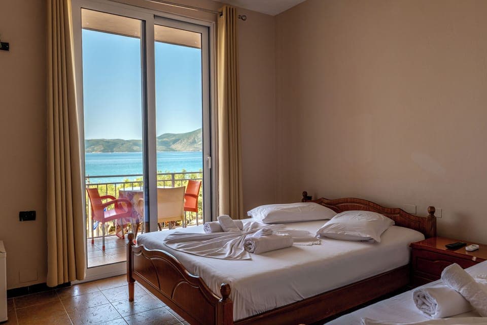 Family Room | Free WiFi