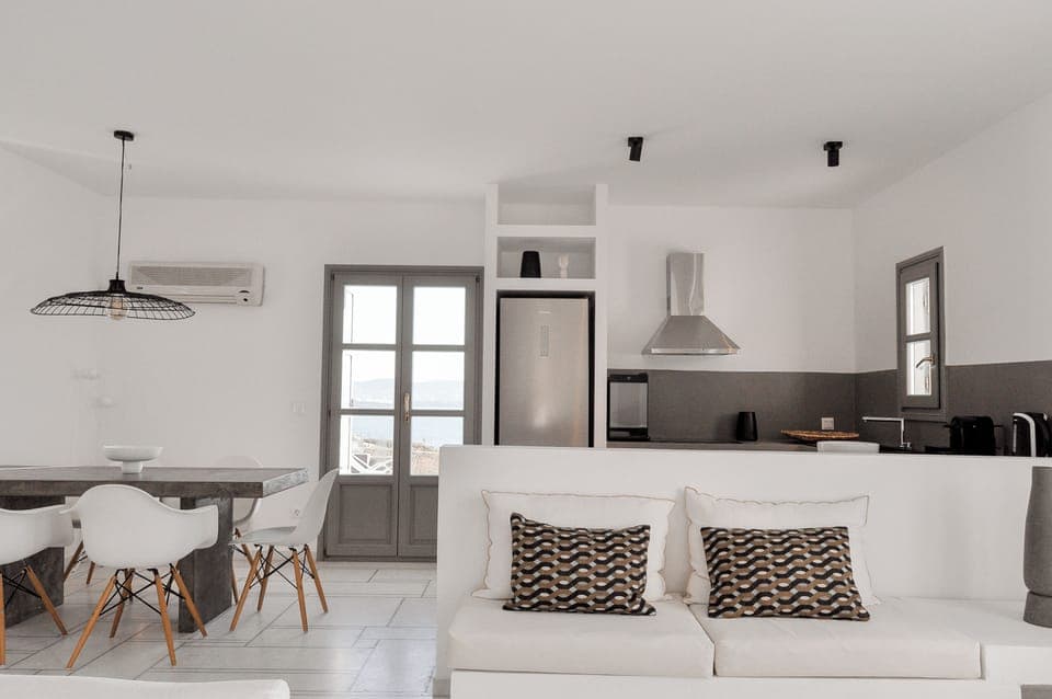 Kitchen and dining area