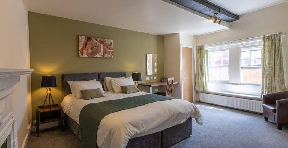 Superior Double or Twin Room, Ensuite | Laptop workspace, free WiFi, bed sheets