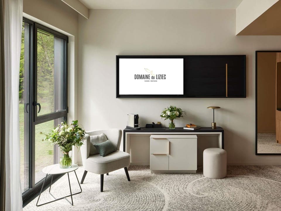 Pillowtop beds, free minibar, in-room safe, laptop workspace