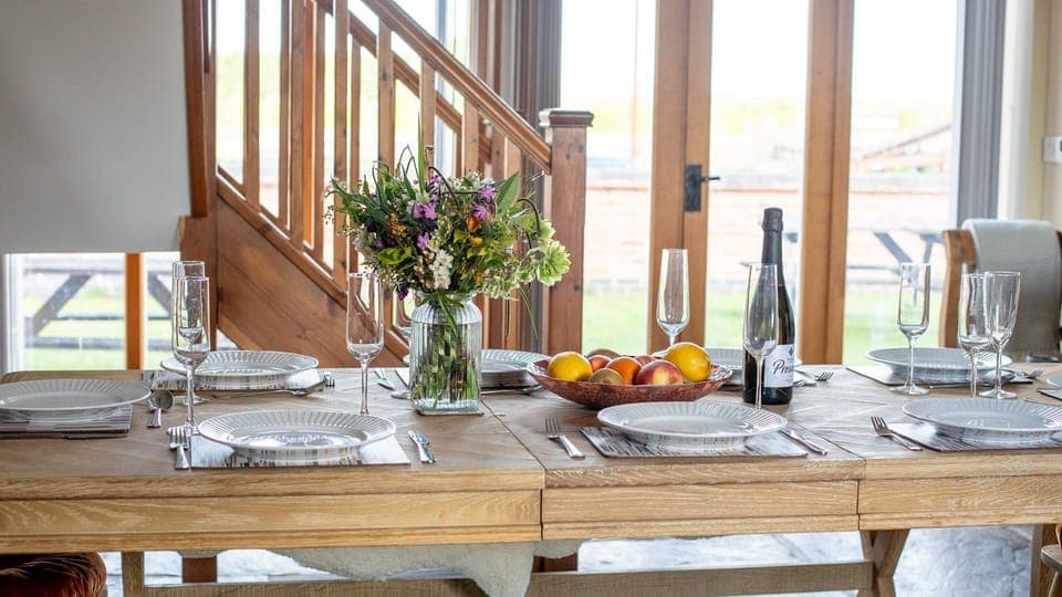 Dining Area, Siskin Barn, Bolthole Retreats