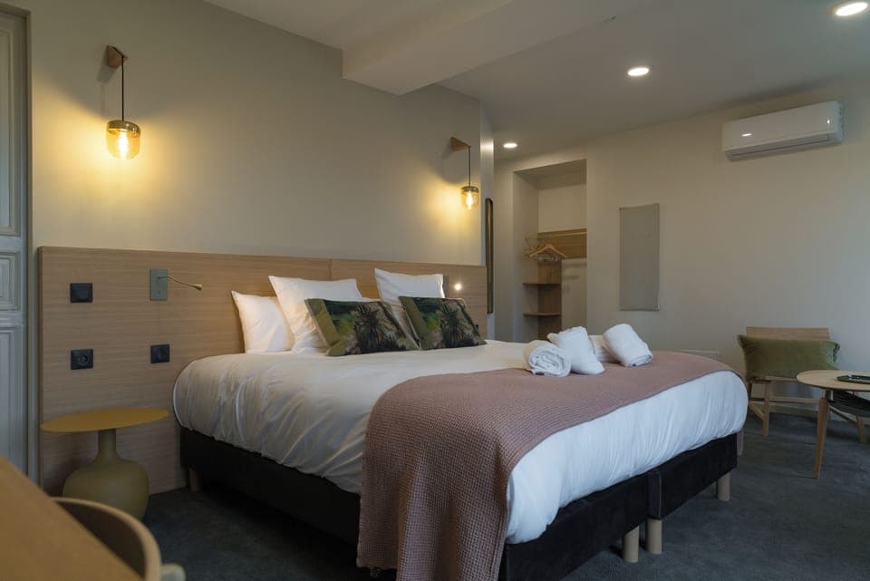 Deluxe Room | Premium bedding, pillowtop beds, individually decorated