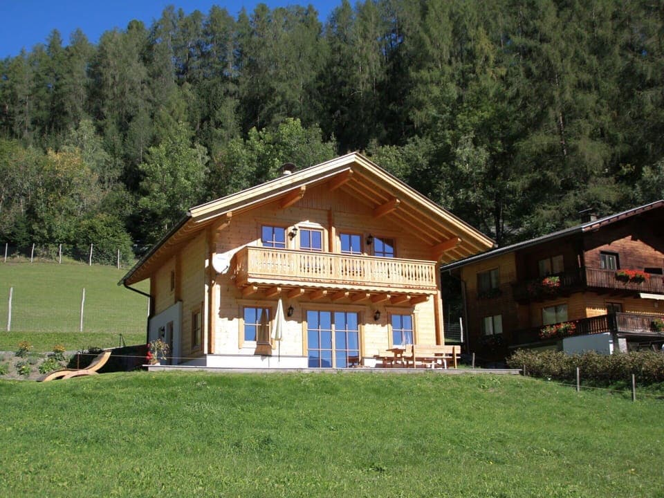 House, Home, Property, Building, Cottage, Log Cabin, Real Estate, Roof, Siding, Estate