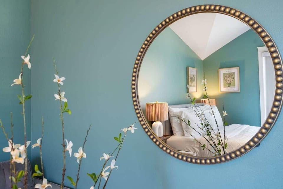 Welcome to our warm house!