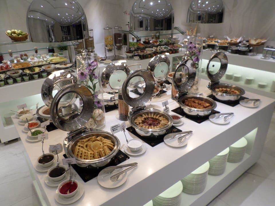 Daily to-go breakfast (AED 40 per person)