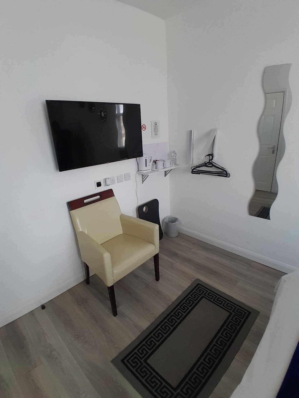 Standard Double Room | Free WiFi, bed sheets