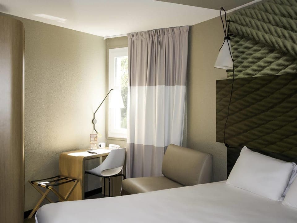 Room, Multiple Beds (New Sleep Easy Concept) | Hypo-allergenic bedding, desk, blackout drapes, soundproofing