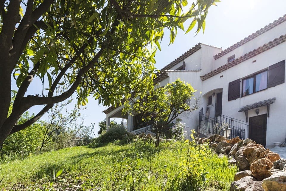 Building Exterior, Garden, Main Entrance, Outdoor