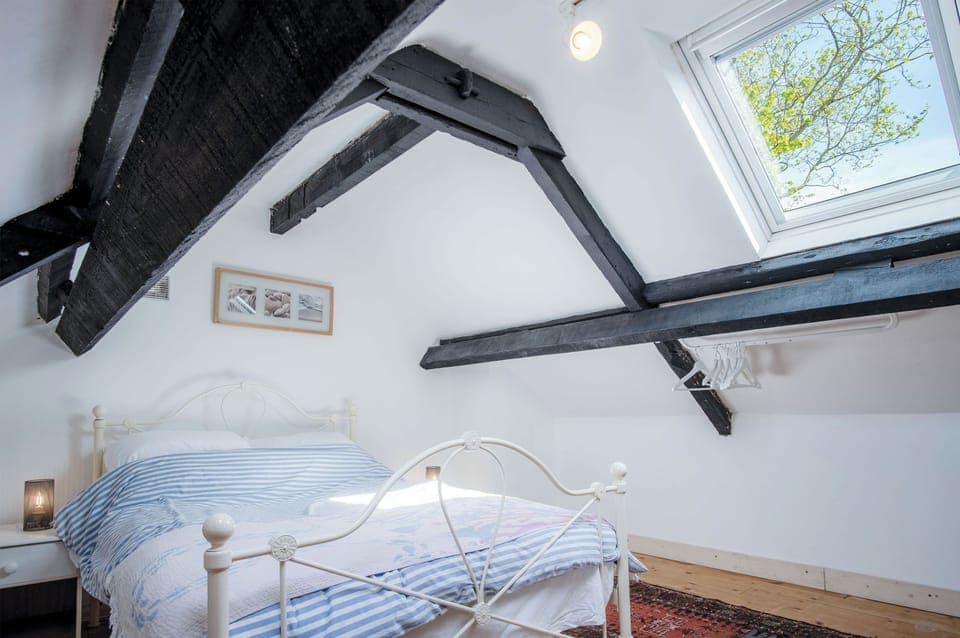 1 bedroom, premium bedding, bed sheets