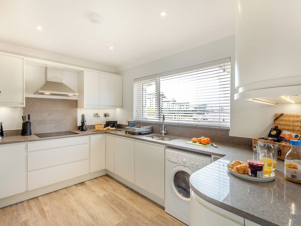 Kitchen | Goppa, Llandanwg