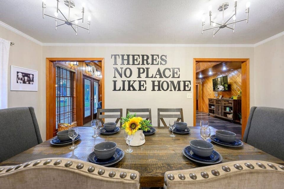 Dorothy's Cabin: There's No Place Like Home.