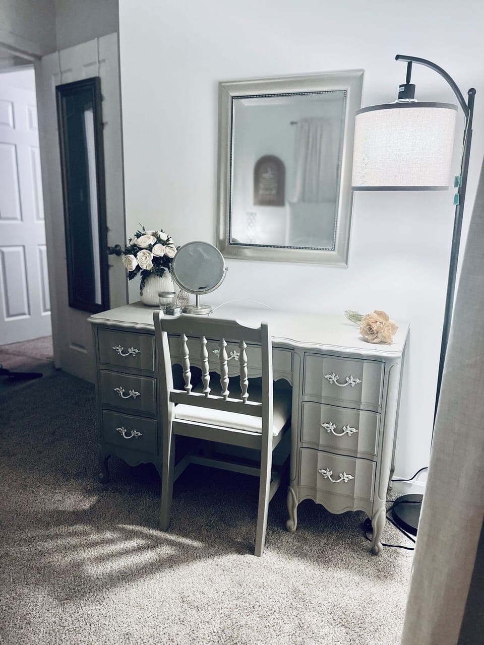 Queen bedroom complete with makeup vanity