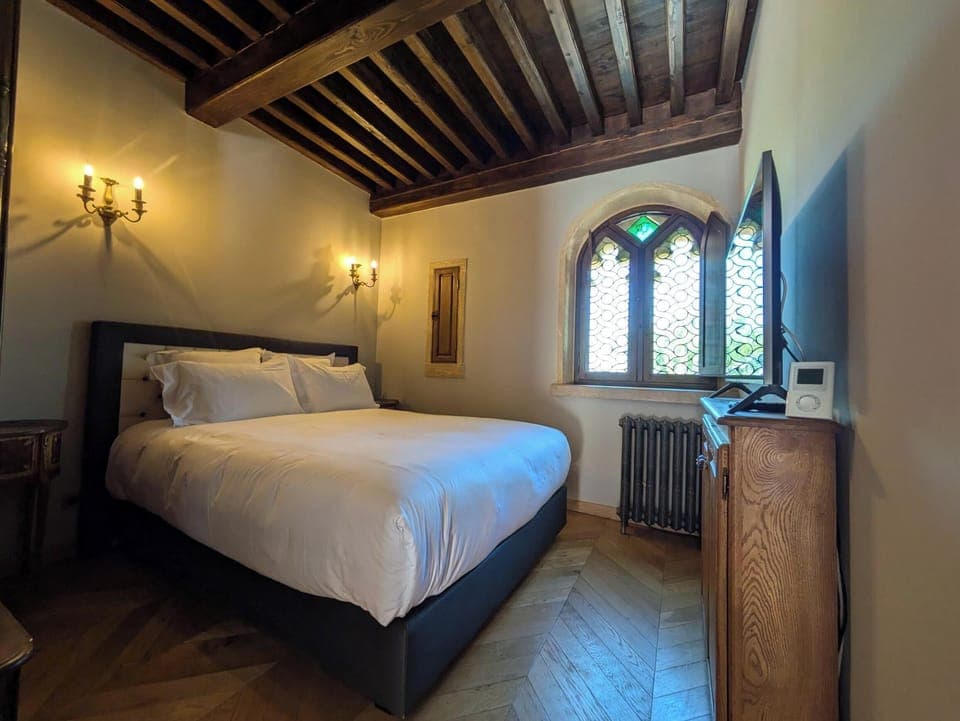 Traditional Chalet, Canal View | Premium bedding, Select Comfort beds, free minibar, in-room safe