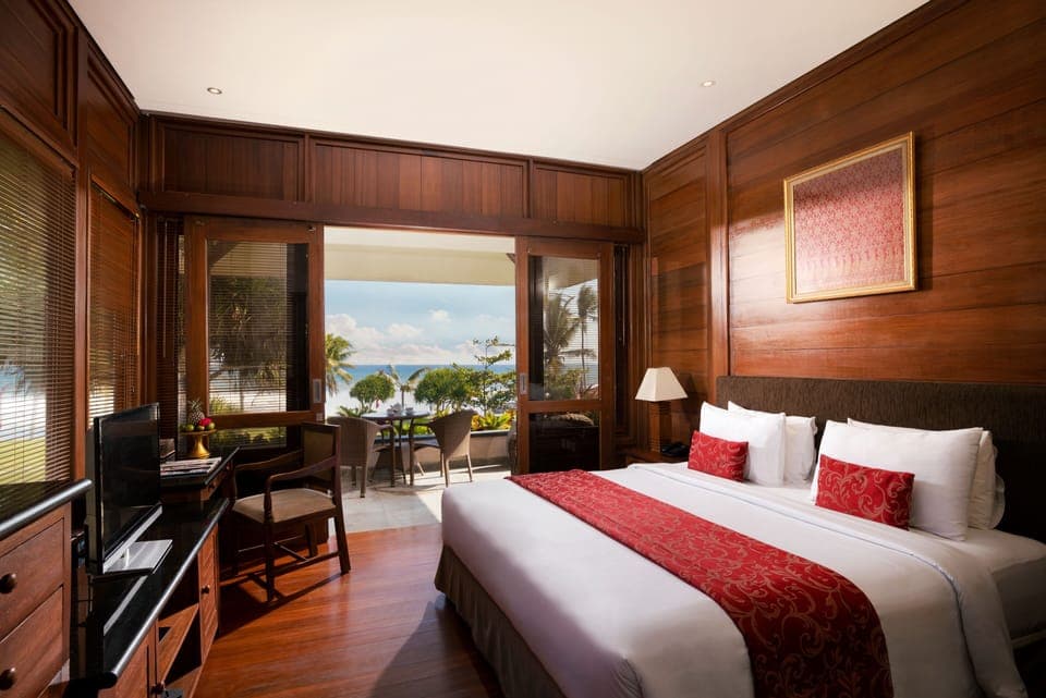 Select Comfort beds, minibar, in-room safe, free WiFi