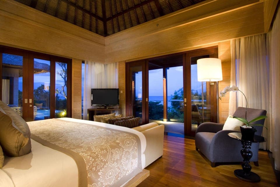 Conrad Suite, Penthouse, 1 King Bed | Premium bedding, minibar, in-room safe, individually furnished