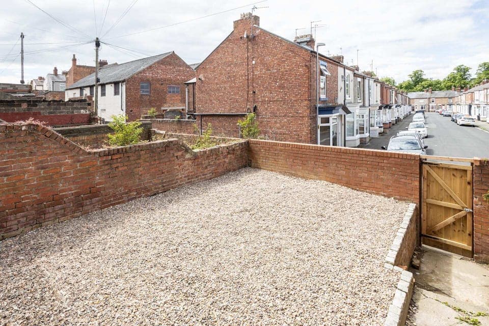 Clifton Studio 3, Darlington - Host & Stay