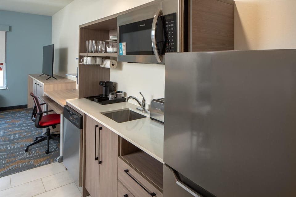 Espresso maker, coffee/tea maker