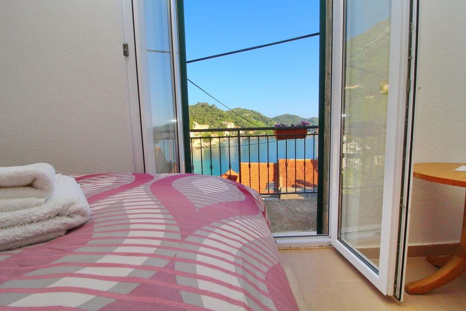 Apartment (Duplex Apartment with Terrace and Sea) | 2 bedrooms, free WiFi, bed sheets