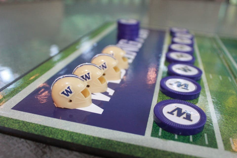  -Adult and children's games
- Entertainment for family game nights indoors  
- Enjoy indoor activities for cozy evenings at home  
