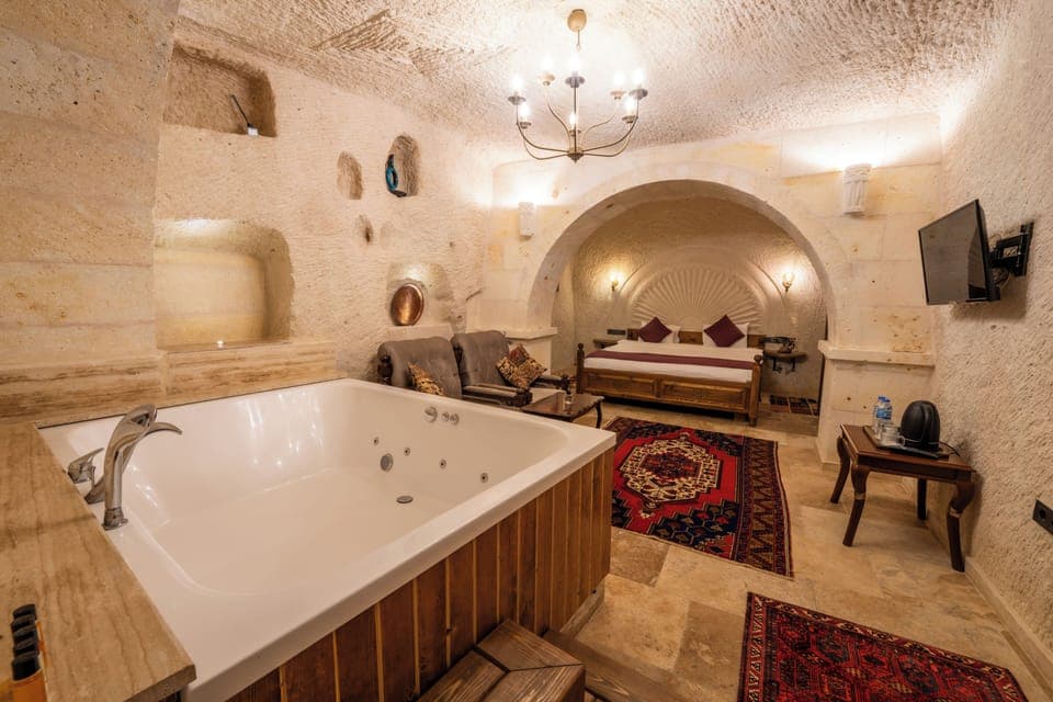 Superior Double Room, 1 King Bed, Hot Tub, Courtyard View | Premium bedding, Select Comfort beds, individually decorated