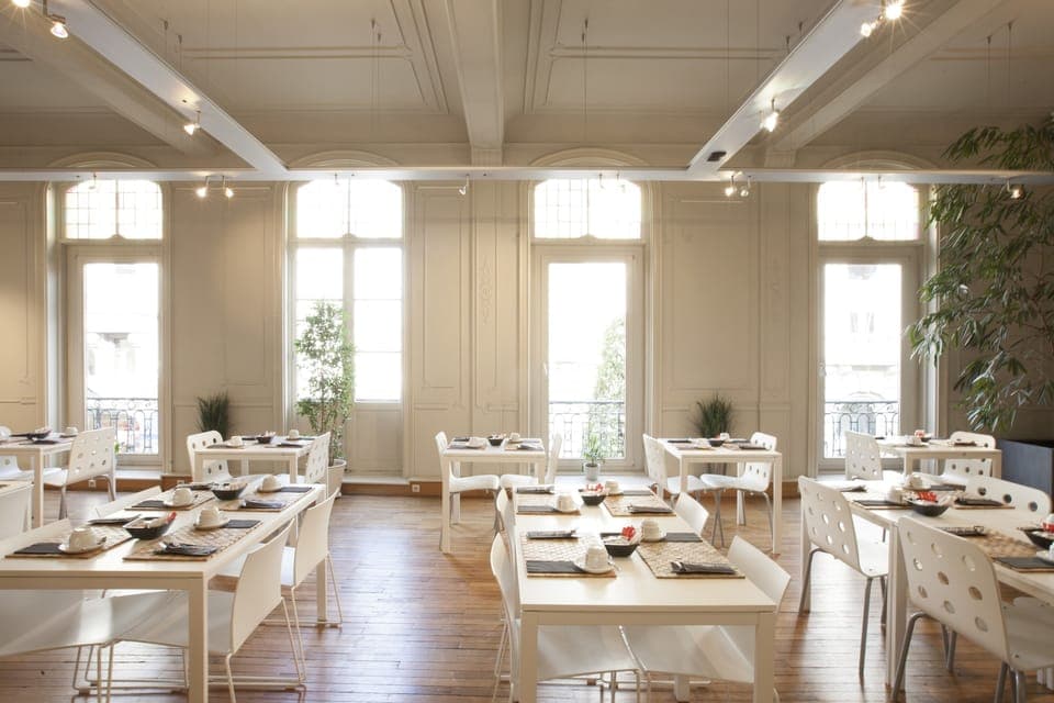 Free buffet breakfast