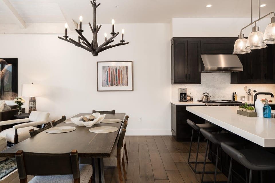 Dining Room, Dining Table, Furniture, Indoors, Table