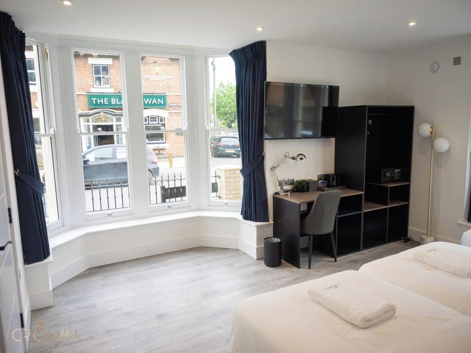 Family Triple Room | Egyptian cotton sheets, premium bedding, in-room safe, desk