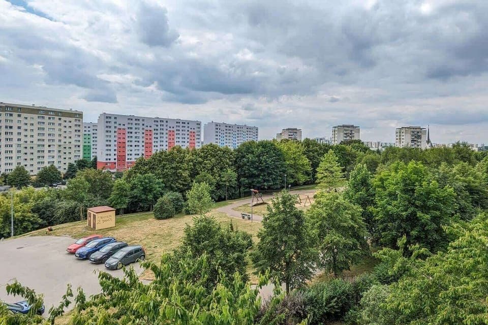 Enjoy easy access to the city's attractions from this well-located building. 