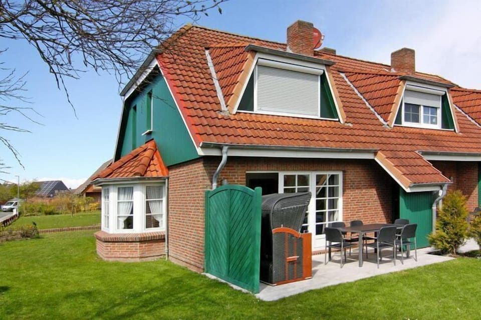 Holiday Home Exterior [summer]