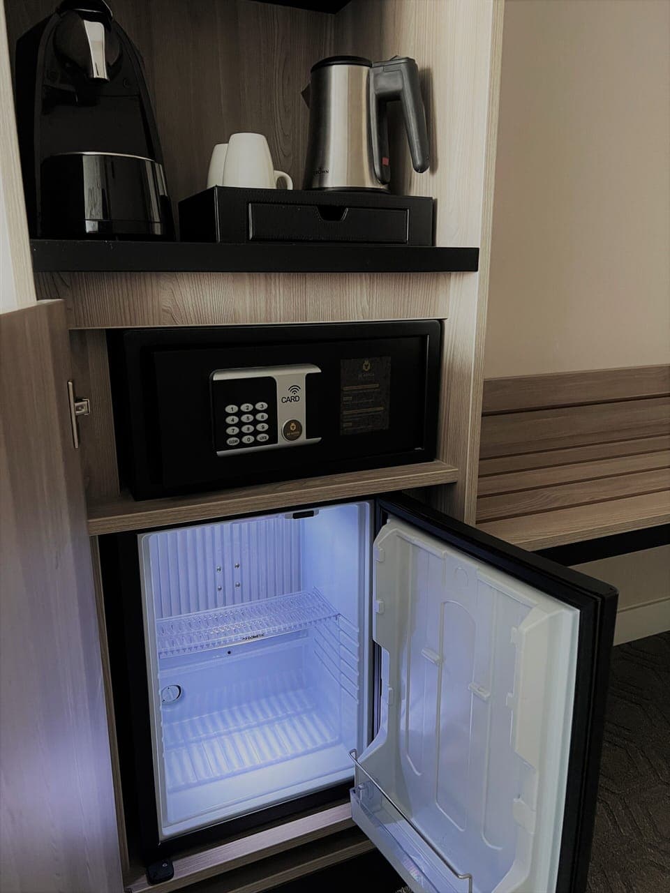 Premium bedding, down comforters, minibar, in-room safe