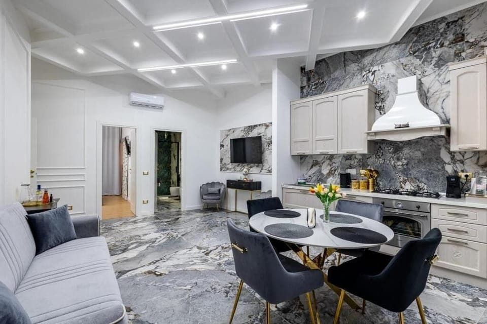 Luxury Apartment, Non Smoking, Kitchenette | Living area