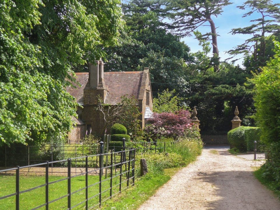 Exterior | Manor Farm Lodge, Crewkerne